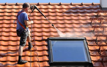 roof cleaning Llangelynnin, Gwynedd